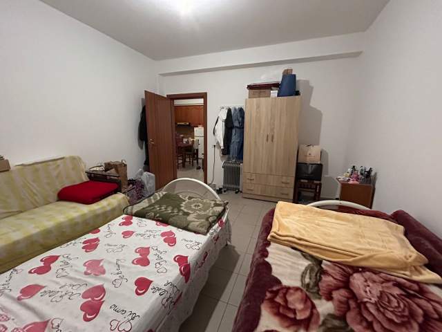 Tirane, jepet me qera apartament 2+1 Kati 4, 80 m² 35.000 Leke (pas Fakultetit te Mjeksise)