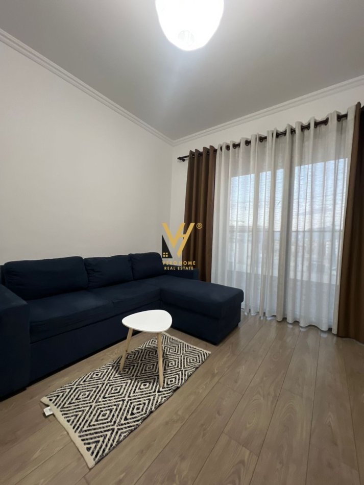 Tirane, jepet me qera apartament 1+1+Ballkon Kati 7, 70 m² 700 € (KOMPLEKSI OLIMPIK)