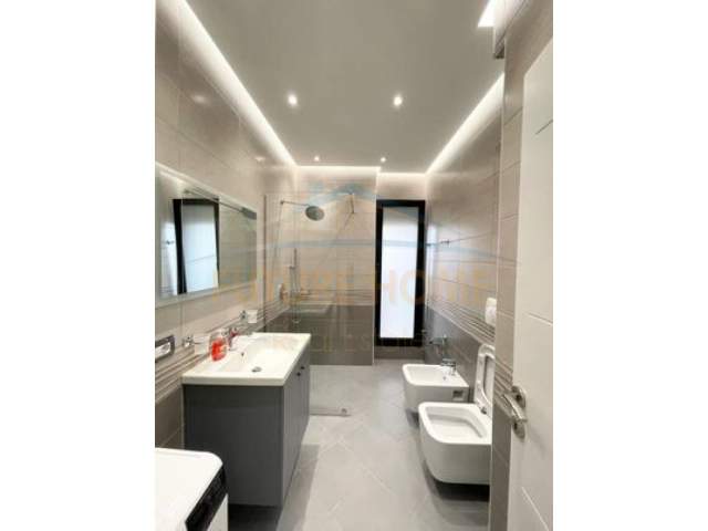 Tirane, shes apartament 2+1+BLK Kati 8, 120 m² 220.000 Euro (Prane Harri Fultz)
