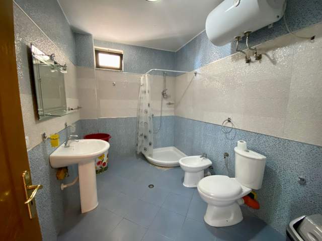 Tirane, jepet me qera apartament 2+1+BLK Kati 5, 110 m² 700 Euro (Rr e Dibres)
