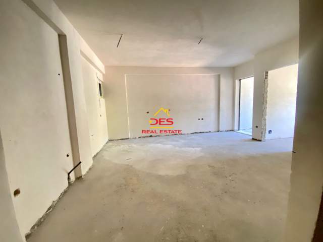 Vlore, shitet apartament 1+1+BLK Kati 10, 73 m² 85.000 Euro (Rruga Murat Terbaci)