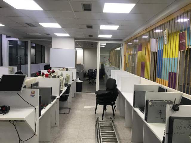 Tirane, jepet me qera ambjent biznesi Kati 0, 395 m² 4.000 Euro (Qender)