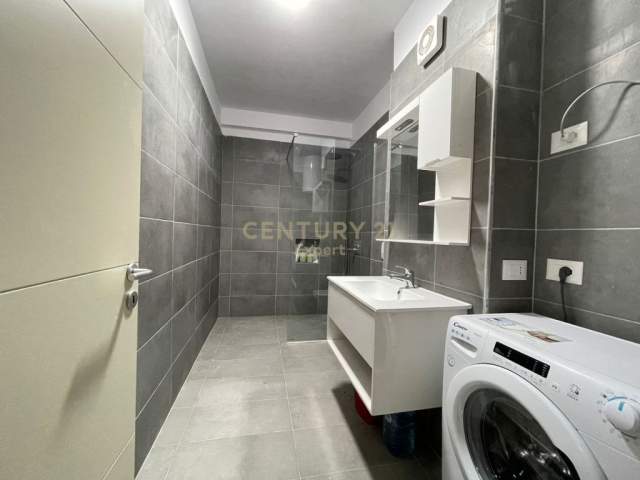 Tirane, jepet me qera apartament 1+1+BLK Kati 6, 69 m² 400 Euro (Rruga Bernard Bilota)