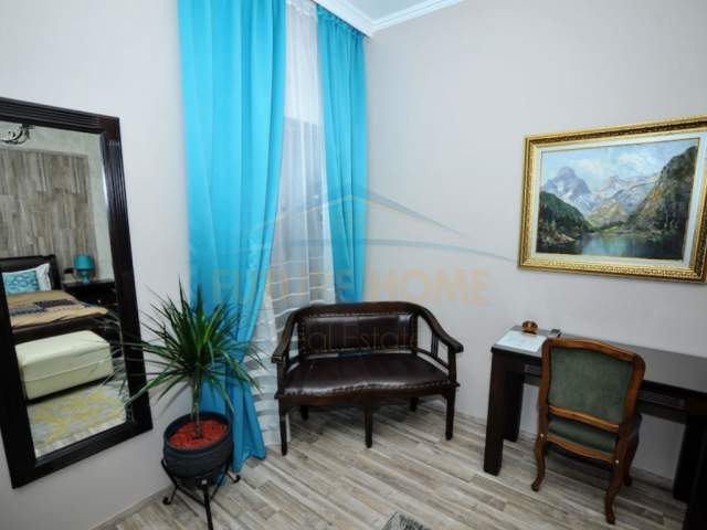 Tirane, shitet hotel Kati 0, 360 m² 800.000 Euro (Rr. Qemal Stafa)
