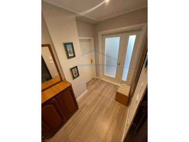 Durres, jepet me qera apartament 1+1+BLK Kati 5, 70 m² 350 Euro (Me Pamje Deti, Ne Vollga, Durres)