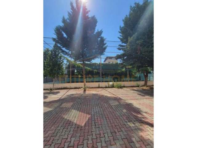 Tirane, shes ambjent biznesi Kati 1, 1.280 m² 1.200.000 Euro (Autostrada Tirane-Durres)