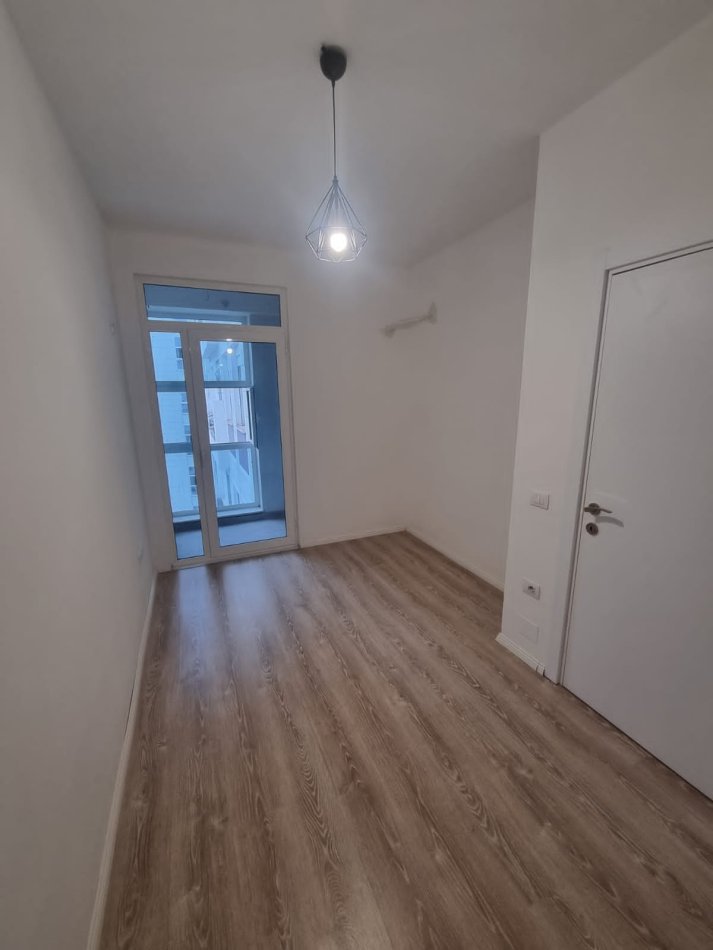 Tirane, jepet me qera apartament 2+1 Kati 7, 85 m² 650 € (rruga ndre mjeda)