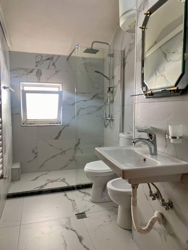 Tirane, jepet me qera apartament duplex 3+1 Kati 3, 90 m² 1.500 Euro (Sami Frasheri)