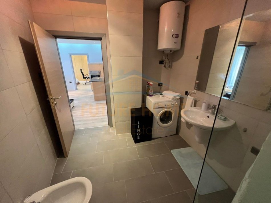 Tirane, jap me qera apartament 1+1 Kati 8, 62 m² 600 € (RRUGA E ELBASANIT)
