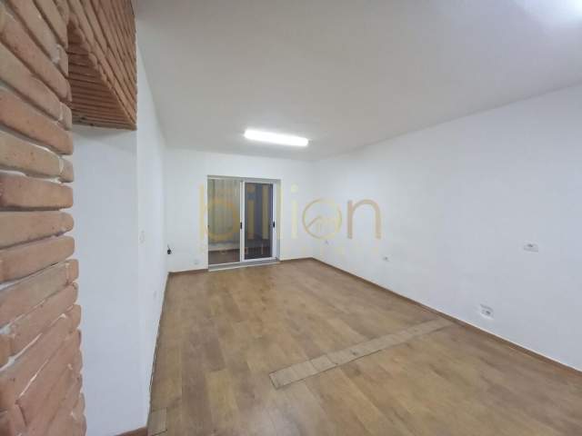 Tirane, shes ambjent biznesi Kati 0, 80 m² 180.000 Euro (Pazari i Ri)