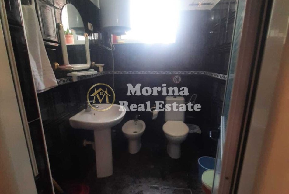 Tirane, jepet me qera apartament 1+1 Kati 2, 55 m² 400 € (QSUT)