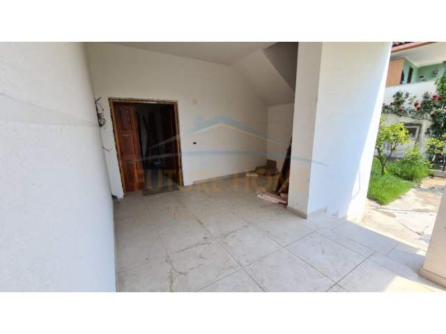 Tirane, shitet shtepi 2+1+A+BLK Kati 0, 138 m² 135.000 Euro (Rruga Misto Mame)
