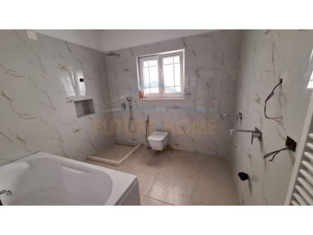 Tirane, shitet shtepi 2+1+A+BLK Kati 0, 138 m² 135.000 Euro (Rruga Misto Mame)