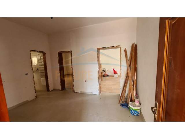 Tirane, shitet shtepi 2+1+A+BLK Kati 0, 138 m² 135.000 Euro (Rruga Misto Mame)