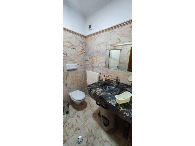 Tirane, shes apartament 4+1+BLK+Post Parkimi,  Kati 3, 235 m² 350.000 Euro (Liqeni i Thate)