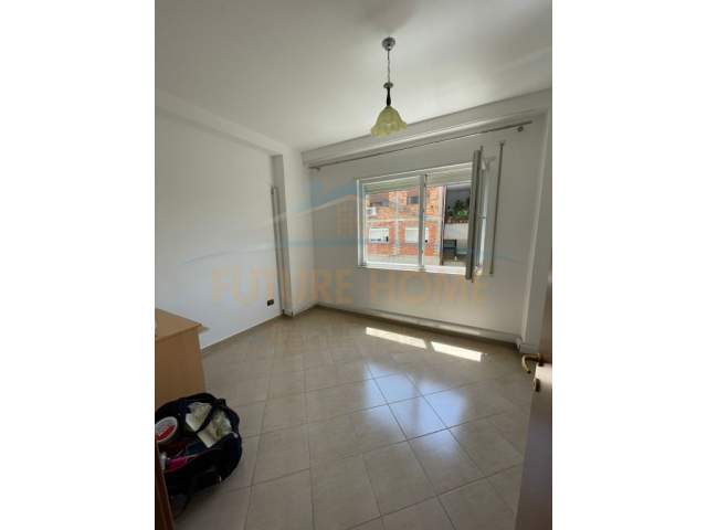 Tirane, jepet me qera apartament 2+1+A+BLK Kati 2, 92 m² 550 Euro (Tregu Elektrik) UNA26532