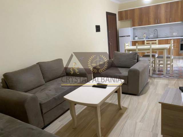 Tirane, jepet me qera apartament 1+1+BLK Kati 2, 70 m² 400 Euro (kopshti botanik)