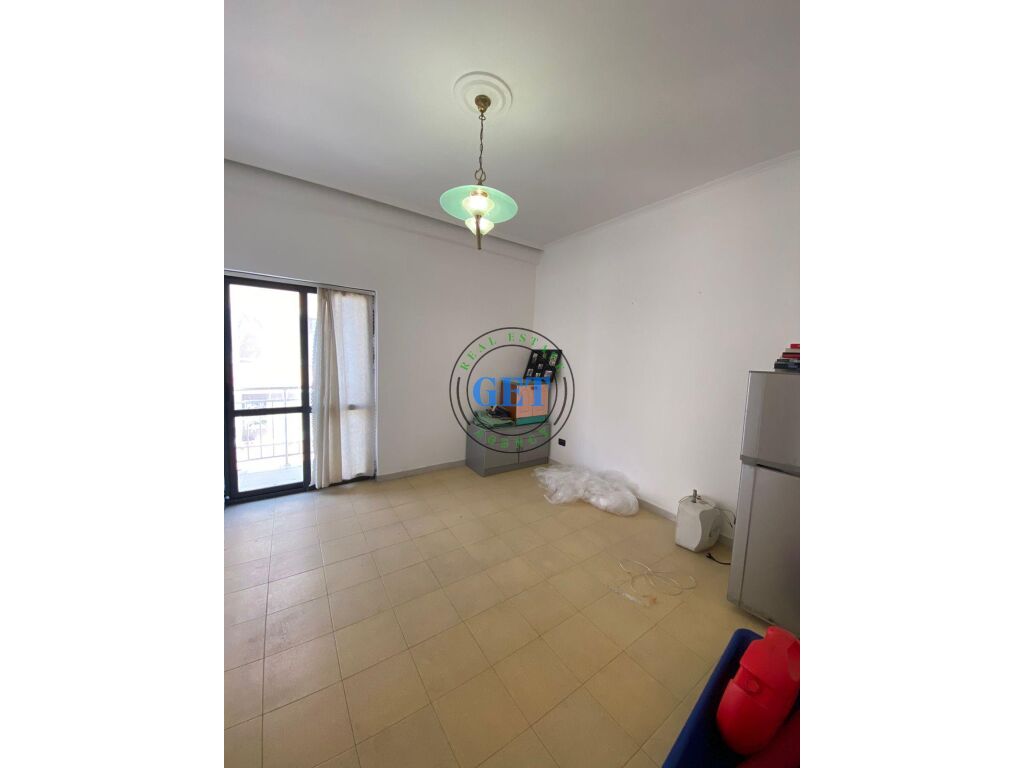 Shitet, Apartament 3+1+2, Rrota e Kuqe, Plazh, Durres