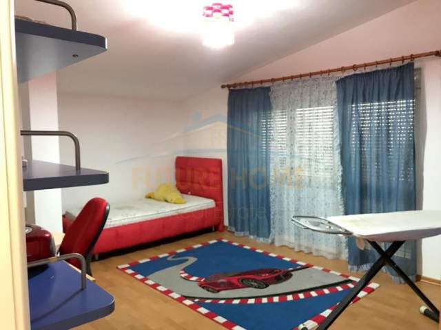 Tirane, shes Vile 3+1+A+BLK Kati 0, 300 m² 300.000 Euro (Tregu Elektrik) PARK27379