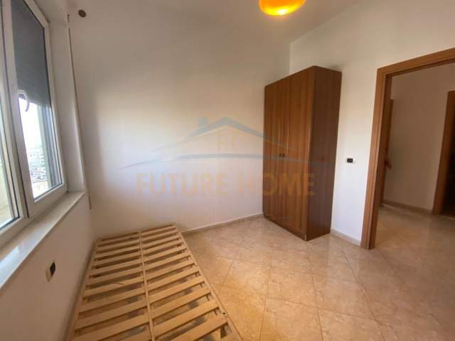 Durres, jepet me qera apartament 3+1+BLK Kati 9, 135 m² 500 Euro (Bashkia)