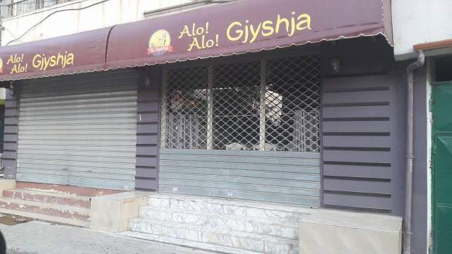 Tirane, shes lokal Kati 1, 105 m2 cmimi i diskutueshem (Vllazen Huta)