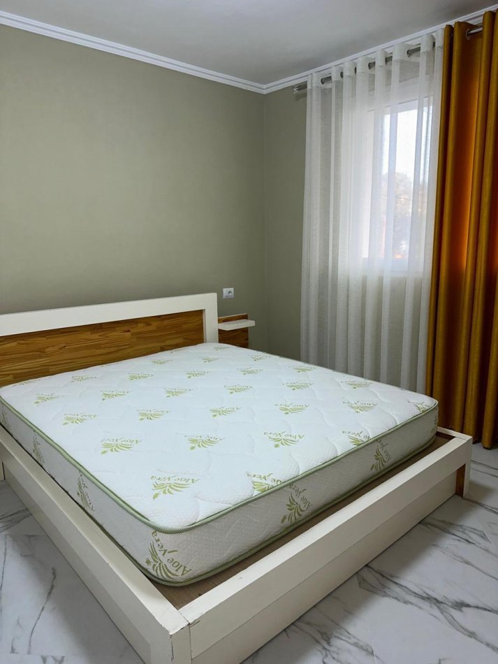Tirane, jepet me qera apartament 1+1 Kati 2, 63 m² 400 € (Sanatorium)