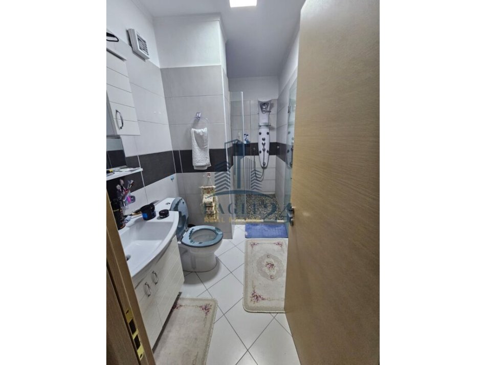 Tirane, shes apartament 3+1+Ballkon Kati 7, 144 m² 175.000 € (ASTIR)