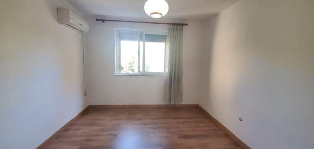 Tirane, shitet apartament 78 m² 95.000 Euro