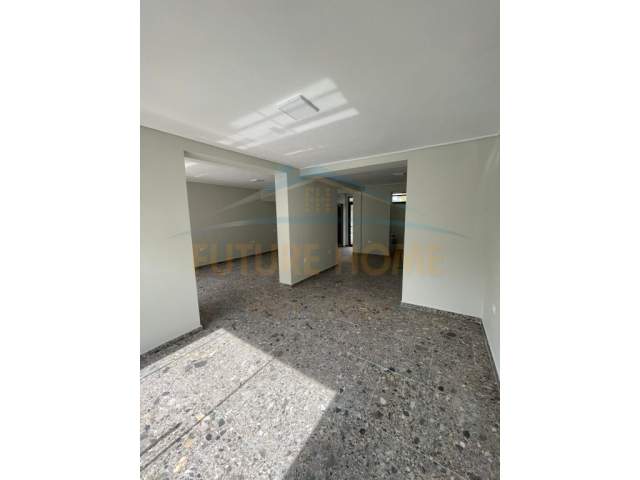 Tirane, jepet me qera dyqan Kati 0, 90 m² 800 Euro (Rruga e Kavajes) PARK27727
