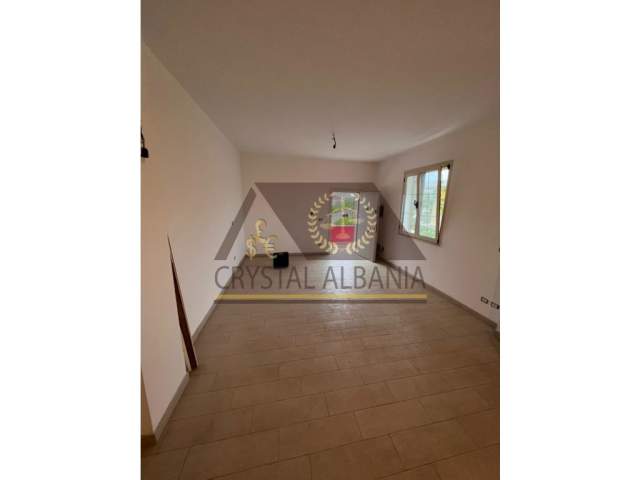 Tirane, shitet Vile 250 m² 190.000 Euro (laknas)