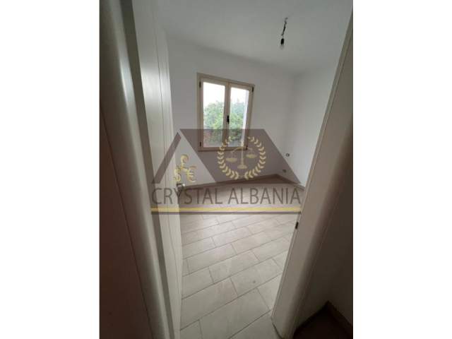 Tirane, shitet Vile 250 m² 190.000 Euro (laknas)
