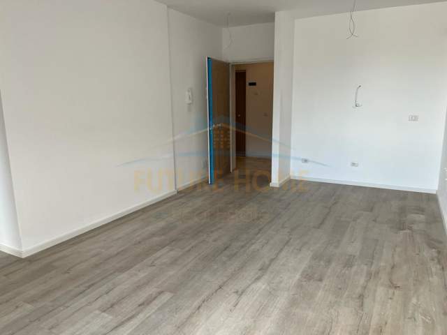 Tirane, jepet me qera apartament 1+1+BLK Kati 6, 50 m² 270 Euro (Rruga e Dibres)