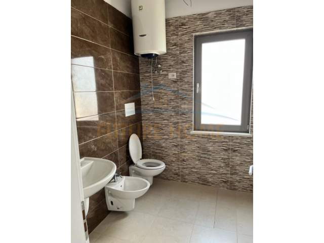 Tirane, jepet me qera apartament 1+1+BLK Kati 6, 50 m² 270 Euro (Rruga e Dibres)