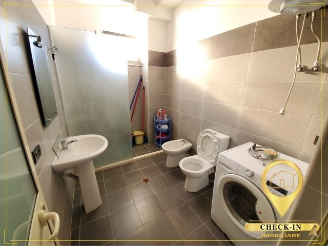 Tirane, jepet me qera apartament 1+1+BLK Kati 2, 50 m² 300 Euro (Sauk)