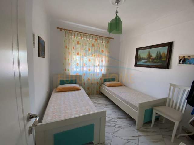 Durres, ofert apartament 3+1 Kati 1, 115 m² 86.000 Euro (Shkozet)