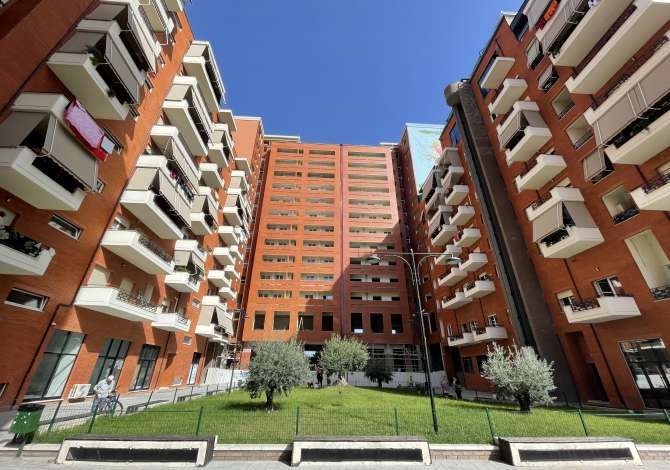 Tirane, shitet apartament te Golden Park  2+1 Kati 2, 104 m² , 140.000 €