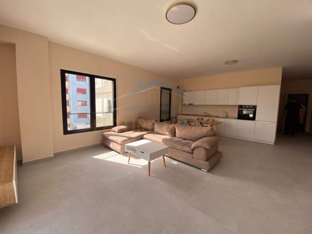 Durres, jepet me qera apartament 2+1+BLK Kati 4, 140 m²  (Vollga, Durrës)