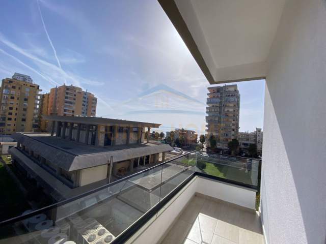 Durres, jepet me qera apartament 2+1+BLK Kati 4, 140 m²  (Vollga, Durrës)