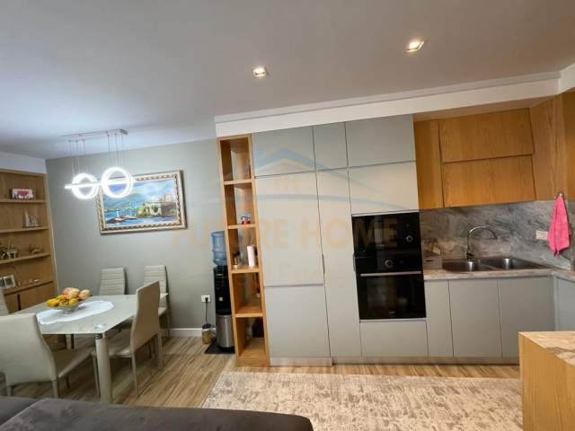 Tirane, shitet apartament 2+1+BLK 112 m² 100.000 Euro (Prane Casa Italias)