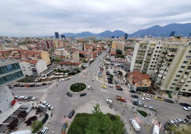 Tirane, jepet me qera ambjent biznesi Kati 1, 700 m² 10.500 € (Komuna e Parisit)