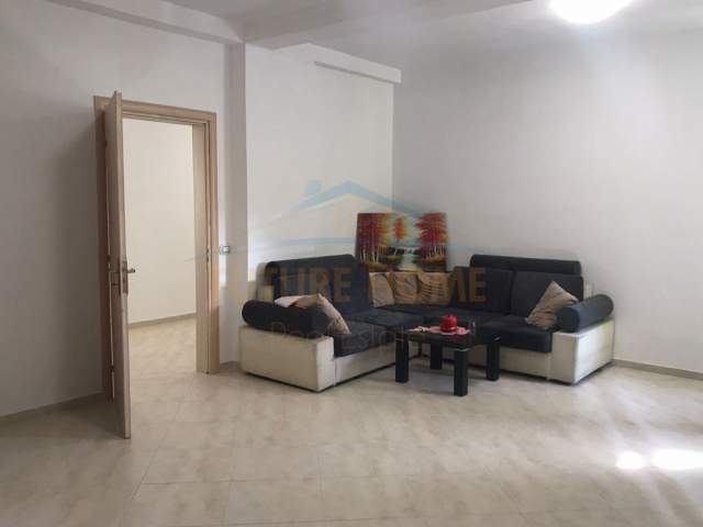 Durres, shitet apartament 1+1+BLK Kati 3, 90 m² 57.000 Euro (Plazh)