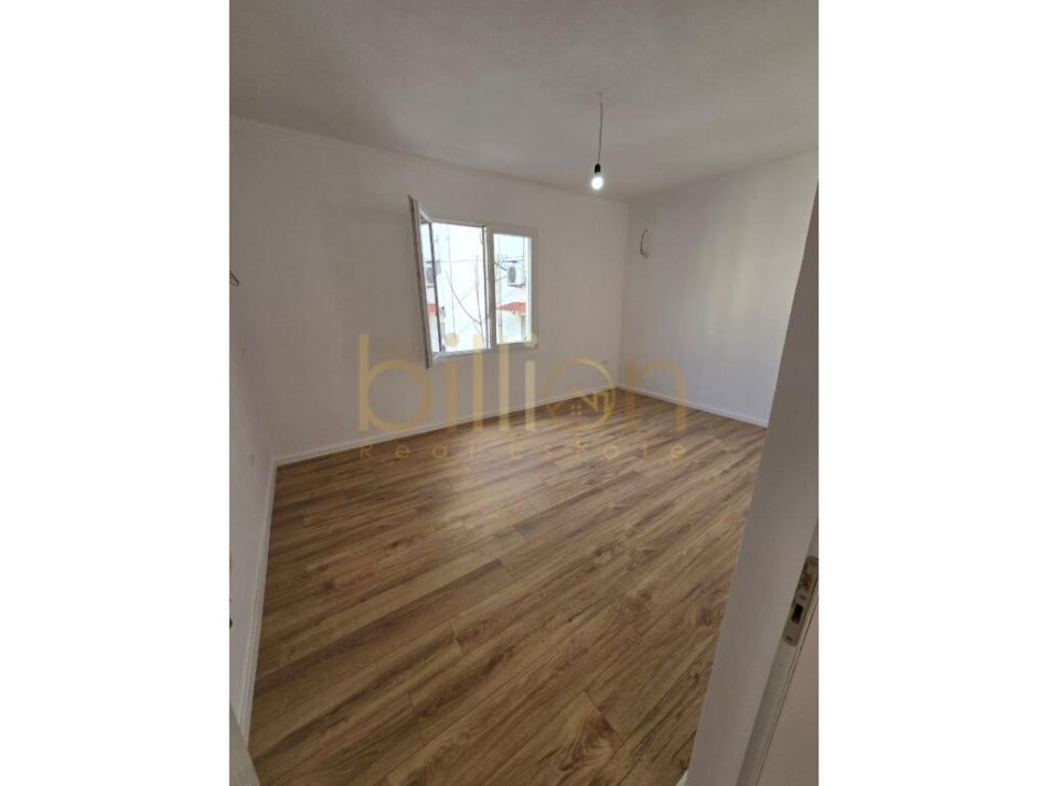 TEK OXHAKU OFROJME APARTRAMENT 2+1 PER SHITJE,ID: Billion3353