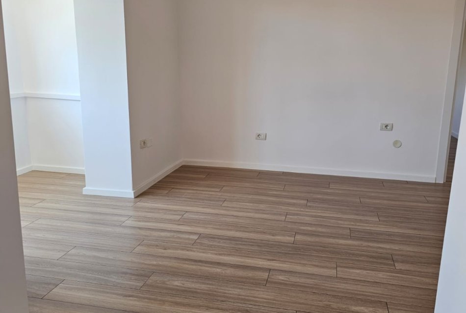 Tirane, shitet apartament 1+1 Kati 3, 55 m² 110.000 € (Xhamia E Tabakeve)