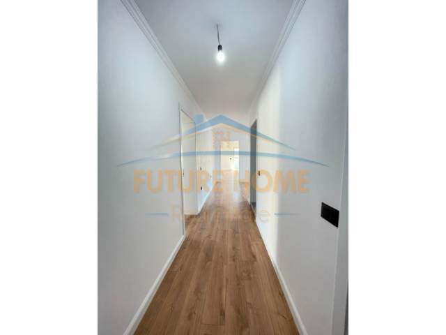 Tirane, shes apartament 2+1+A+BLK Kati 4, 115 m² 155.000 Euro (RRUGA E KAVAJES)