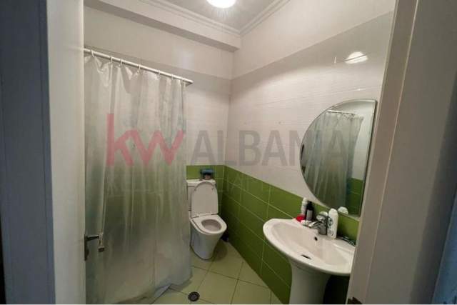 Tirane, jepet me qera apartament 2+1+BLK Kati 5, 95 m² 600 Euro (Kompleksi Panorama)