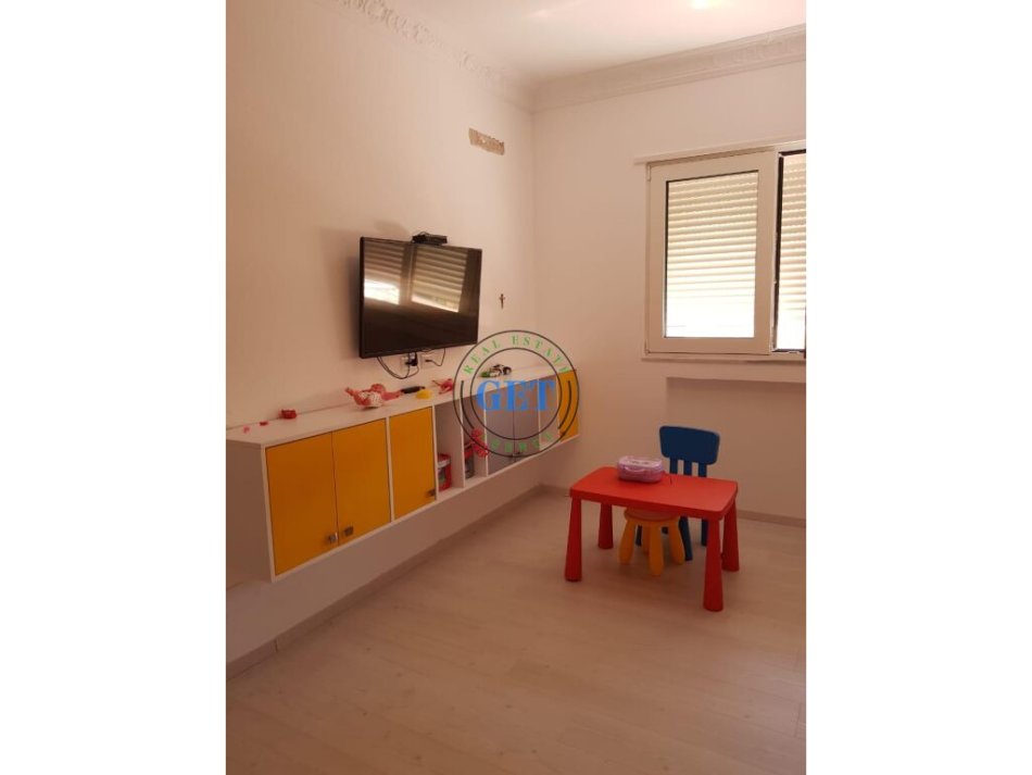 Shitet, Apartament 3+1+3, Qender, Durres