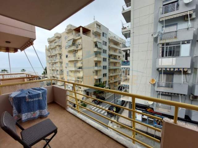 Durres, shitet apartament 1+1+BLK Kati 4, 70 m² 60.000 Euro (Shkembi i Kavajes)