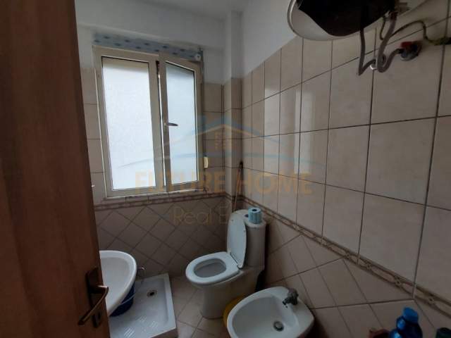 Durres, shitet apartament 1+1+BLK Kati 4, 70 m² 60.000 Euro (Shkembi i Kavajes)