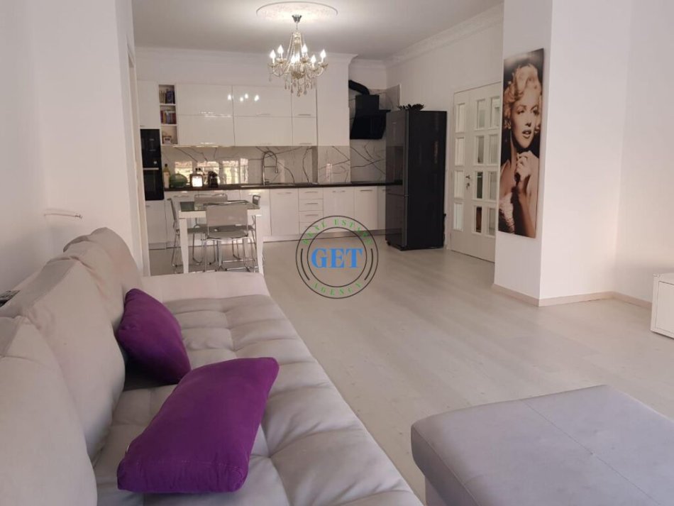 Shitet, Apartament 3+1+3, Qender, Durres