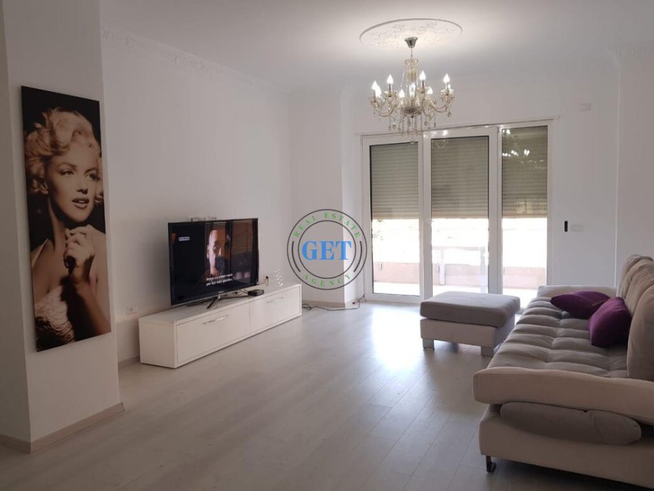 Shitet, Apartament 3+1+3, Qender, Durres